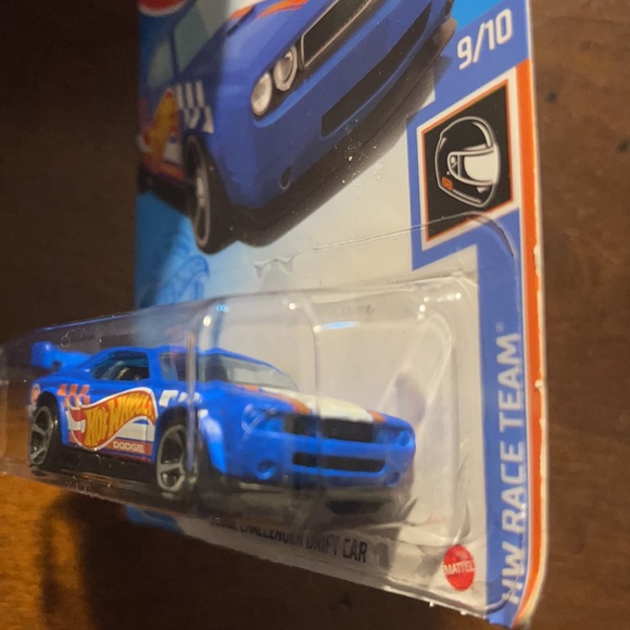 Car - Picture 3 of 4